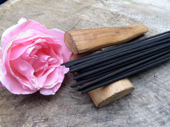 Absolute Rose & Sandalwood Incense