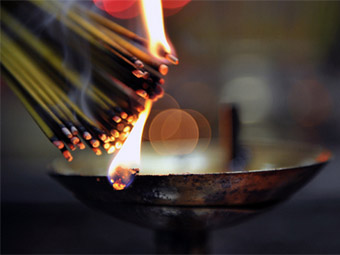 How To Burn Incense