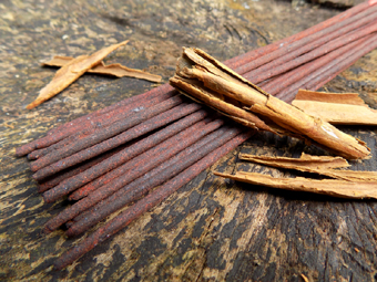 Absolute Cinnamon Incense